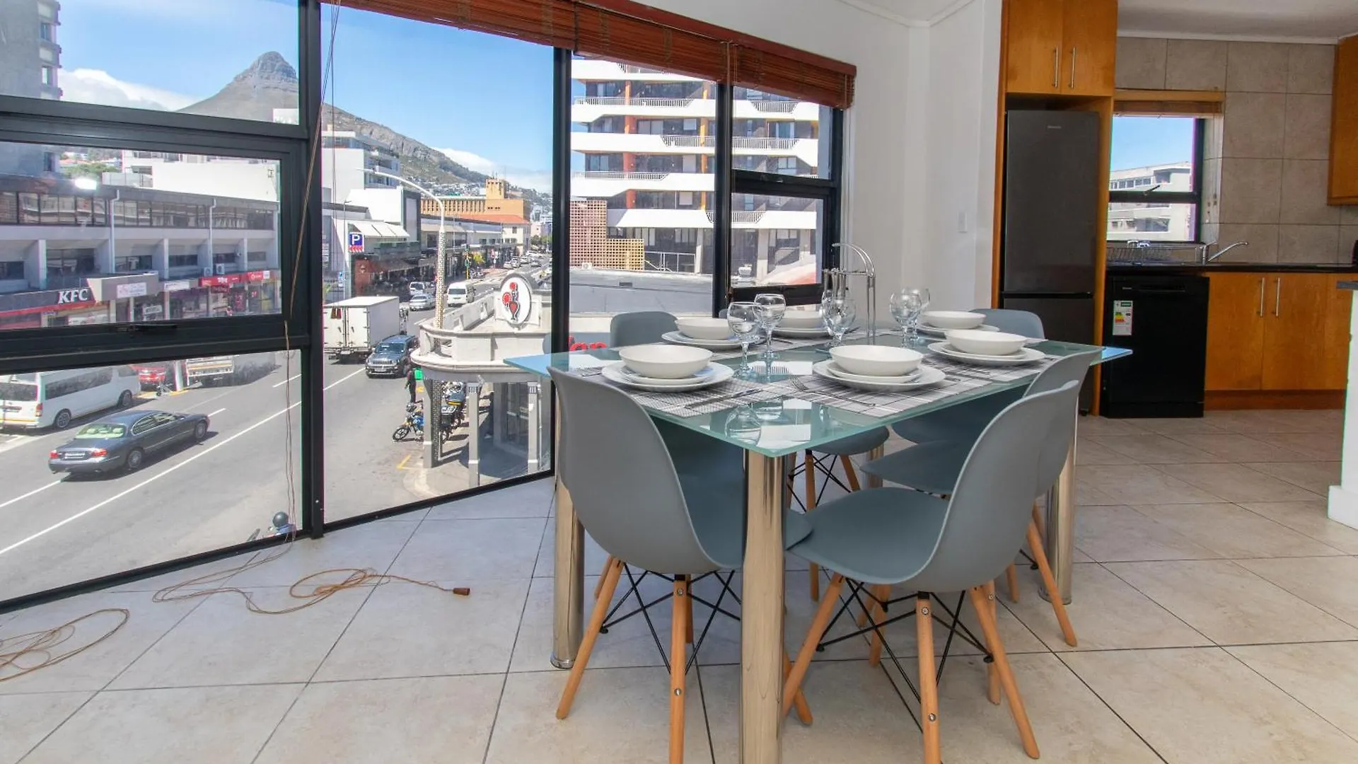 Spacious 1 Bedroom Apartment, Atlantica, Seapoint Cape Town 0*,  Güney Afrika