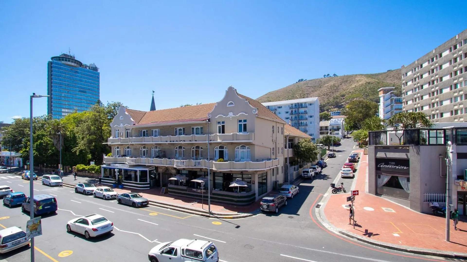Spacious 1 Bedroom Apartment, Atlantica, Seapoint Cape Town Daire