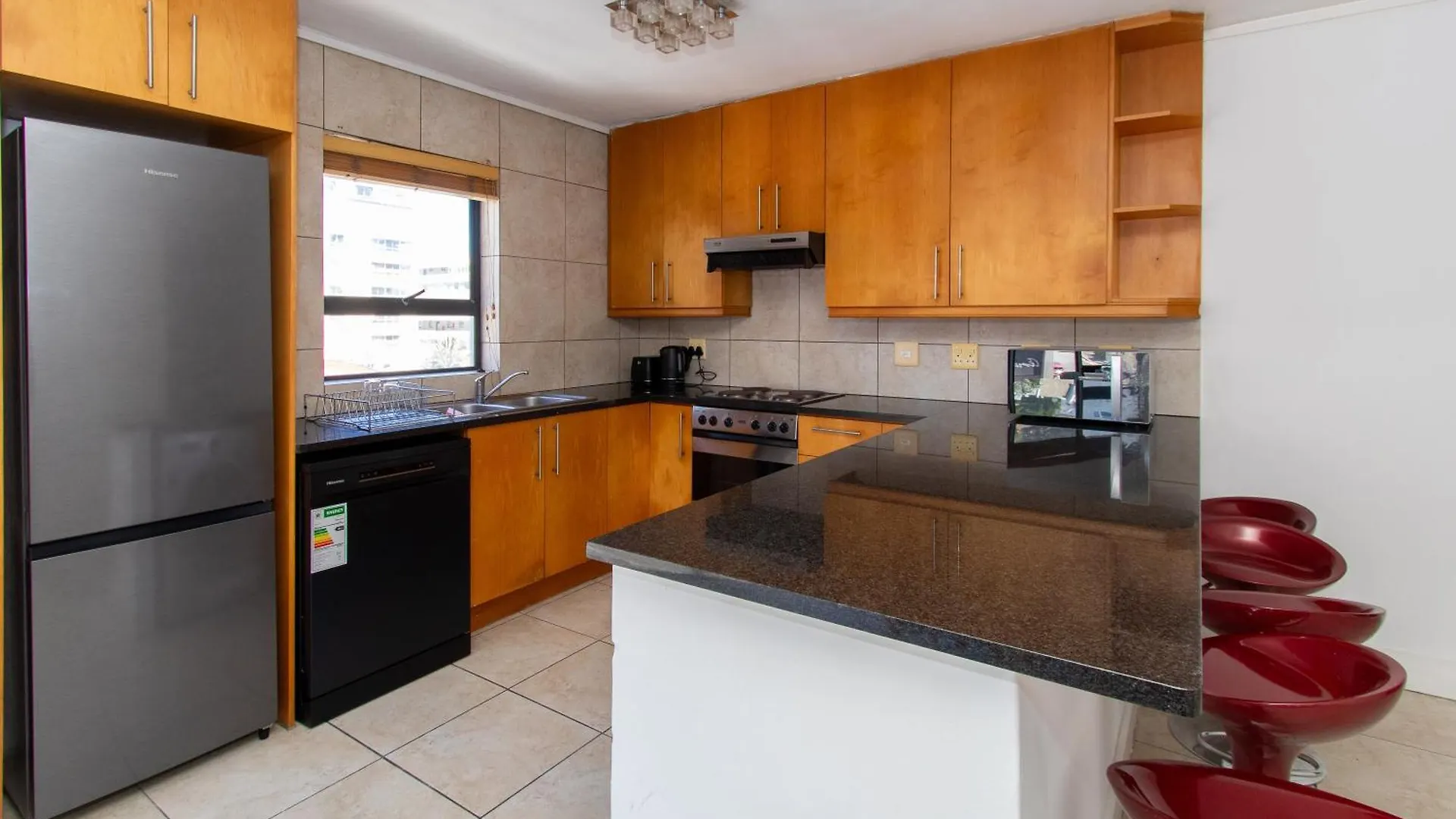 Spacious 1 Bedroom Apartment, Atlantica, Seapoint Cape Town