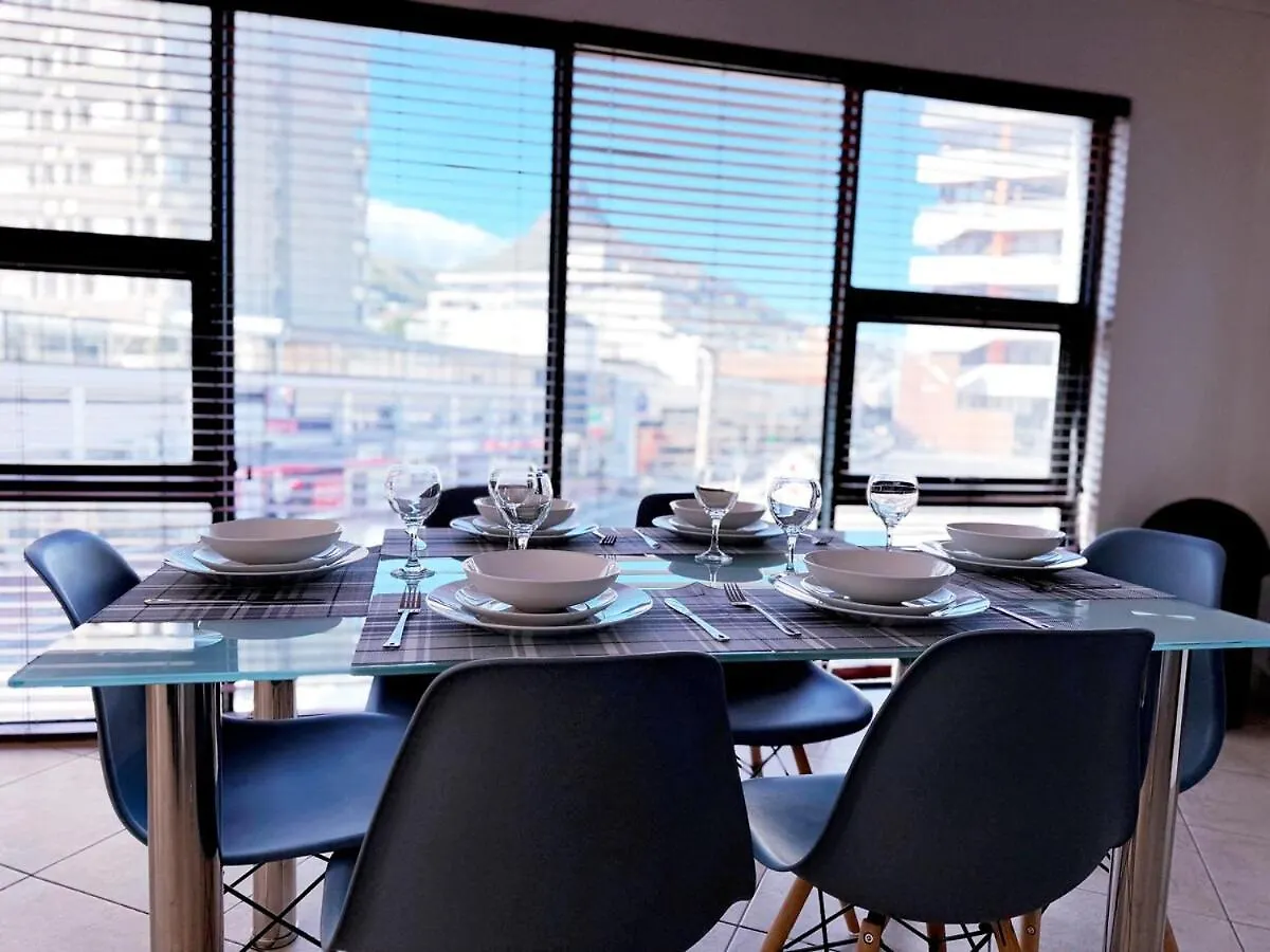 Spacious 1 Bedroom Apartment, Atlantica, Seapoint Cape Town Güney Afrika